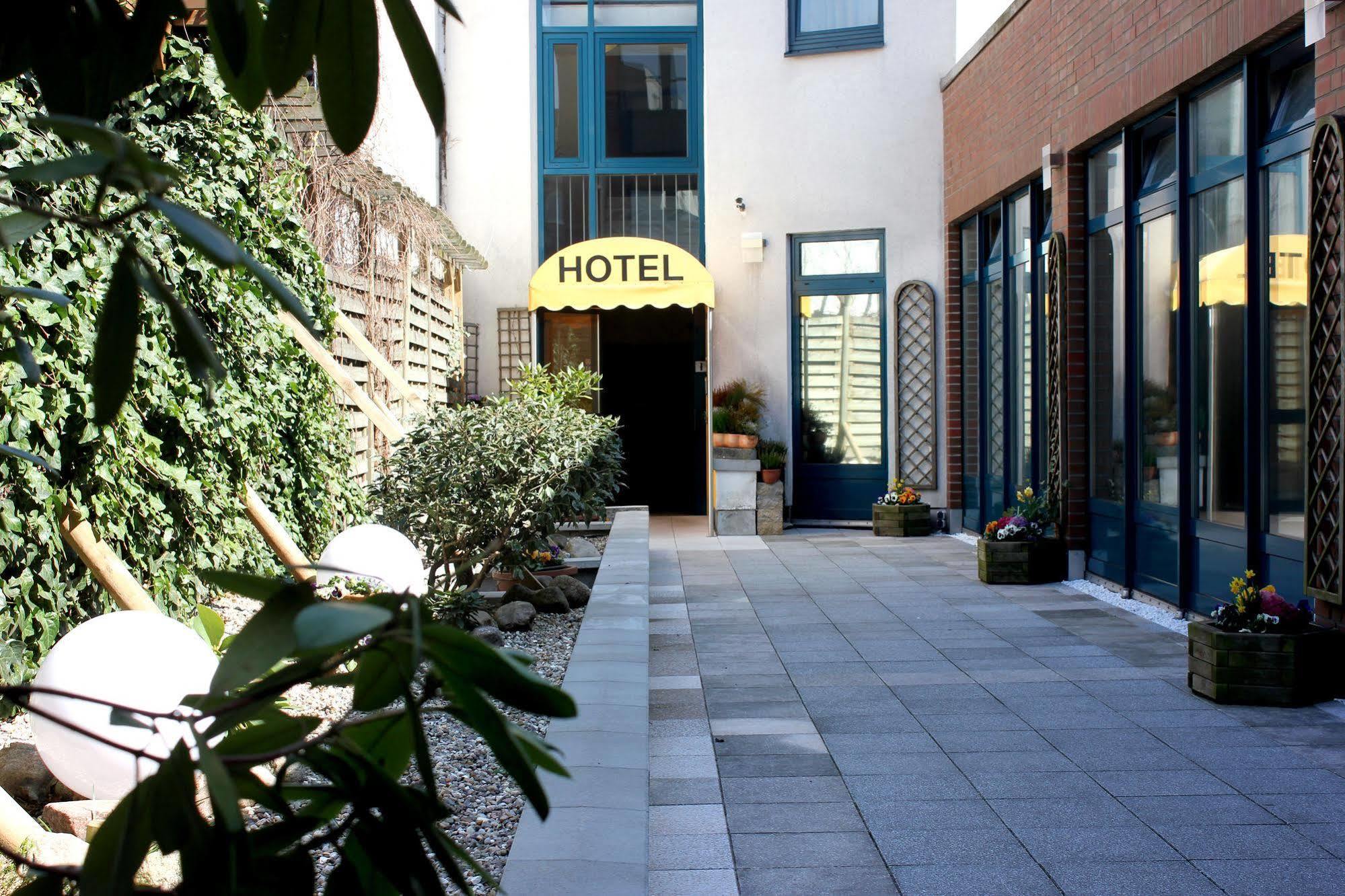 Cabo Nonsmoking-Hotel ハンブルク エクステリア 写真